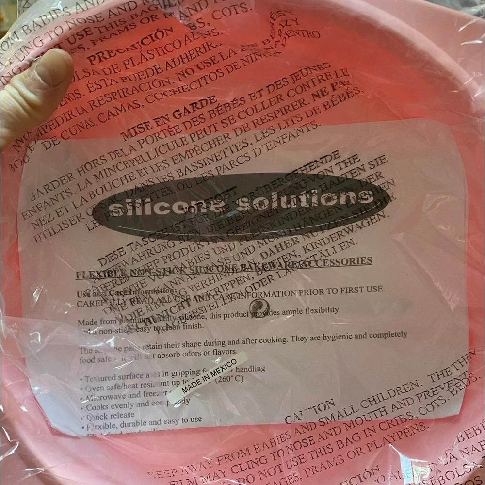 Bundle 2/$15 Deal! New!! Silicone Solutions Pink Bakeware Set of 2
